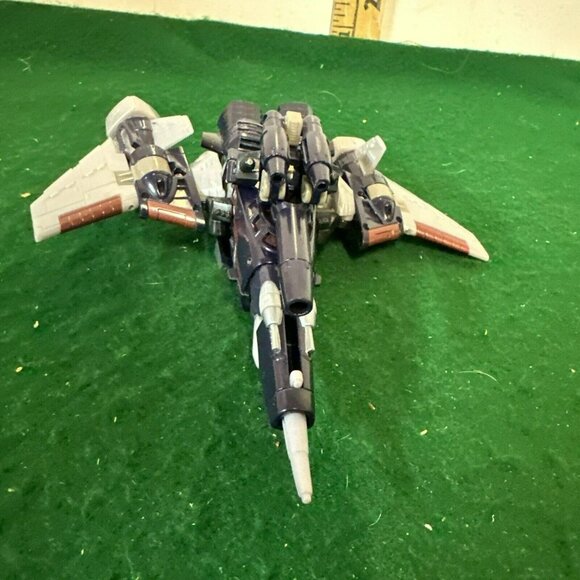 Transformers Universe Deluxe Class Cyclonus - Picture 14 of 14